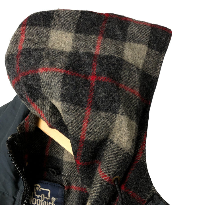 80'S WOOLRICH Mountain Parka Shell Jacket Made in USA Men's M Size Vintage cotton navy blue type Vintage Second Hand