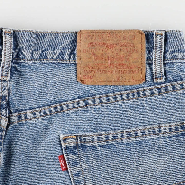 00'S Levi's 550 Relaxed Fit Denim Shorts for Men, Size W36 cotton Blue type light blue Vintage Second Hand