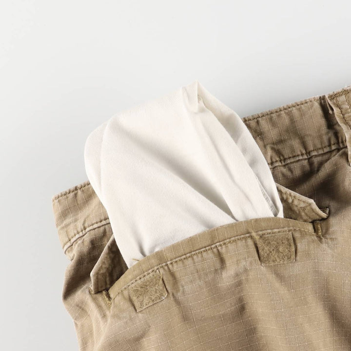 Carhartt Relaxed Fit Cargo Shorts, Half Pants, Men's, W36 equivalent cotton beige type brown Vintage Second Hand