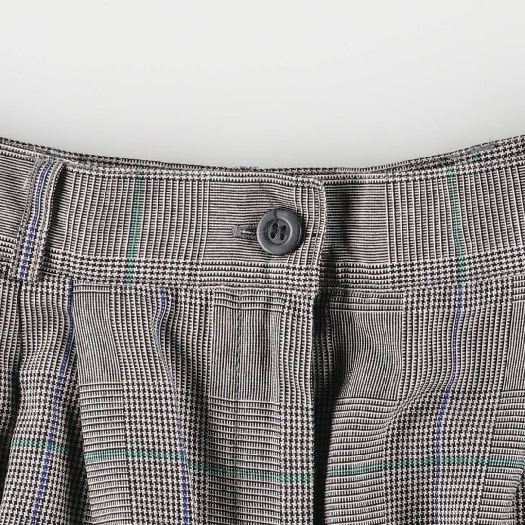 Karen Scott Gun Club Check Three-pleat Shorts, Women's L (w27) polyester black type Vintage Second Hand