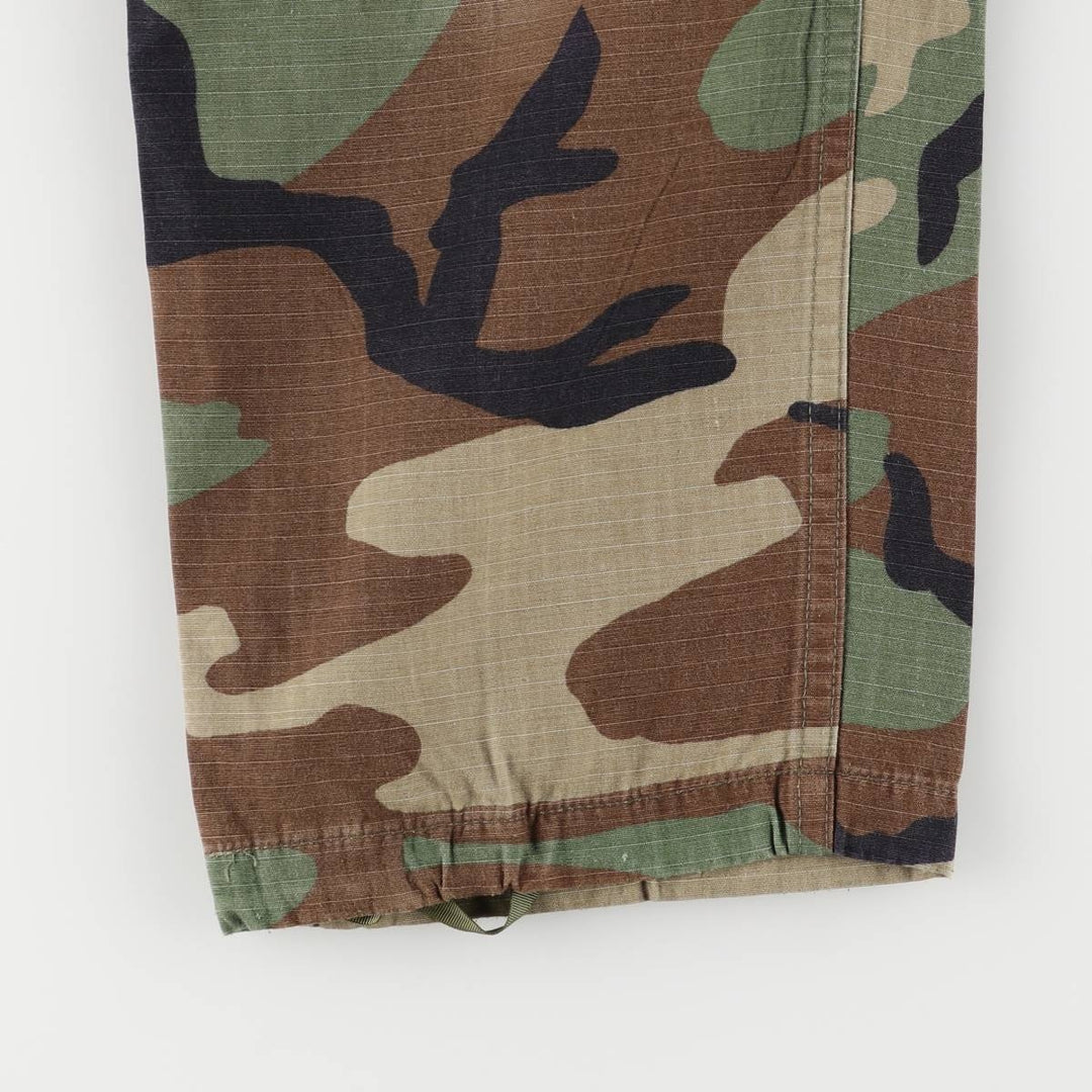 90'S US Military Camouflage Woodland Camo Military Cargo Pants, Made in USA, Small-X Short, Men's, Size W30, Vintage Nylon Khaki type Vintage Second Hand