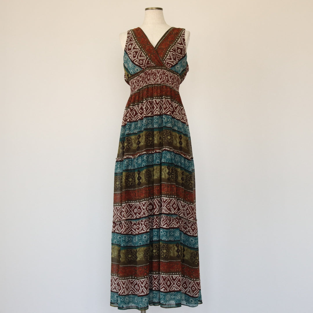 ROZ ALI All-over ethnic pattern tiered V-neck maxi length sleeveless dress for women, size S polyester brown type Vintage Second Hand