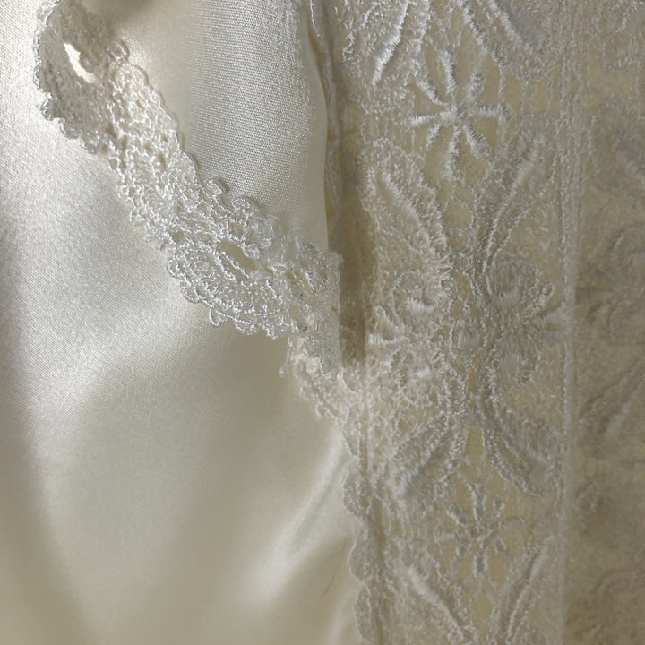 SAN ANDRE High-Neck Lace Long-Sleeve Ruffle Blouse, Made in USA, Women's Size Small polyester pale white type Vintage Second Hand