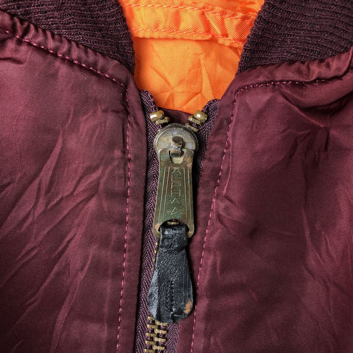 90'S civilian Alpha MA-1 style padded military flight jacket, made in the USA, men's size XL, vintage Nylon burgundy type Vintage Second Hand