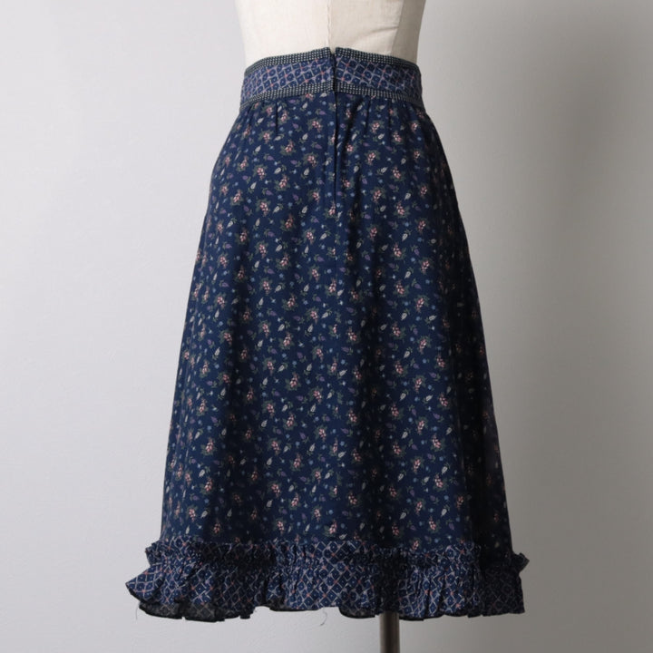 Vintage 1970'S Gunne Sax Gannies all-over print ruffled cotton half-length flared skirt, size S. cotton navy blue type Vintage Second Hand