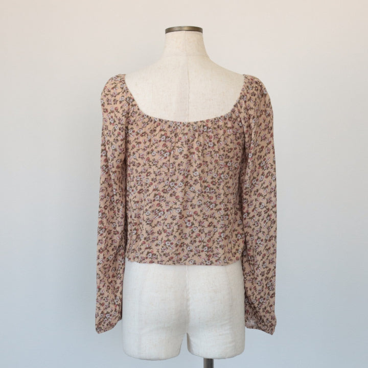 AMBIANCE All-Over Floral Print Drawstring Neck Cropped Long Sleeve Pullover Blouse, Women's Size Medium Rayon Beige type Vintage Second Hand