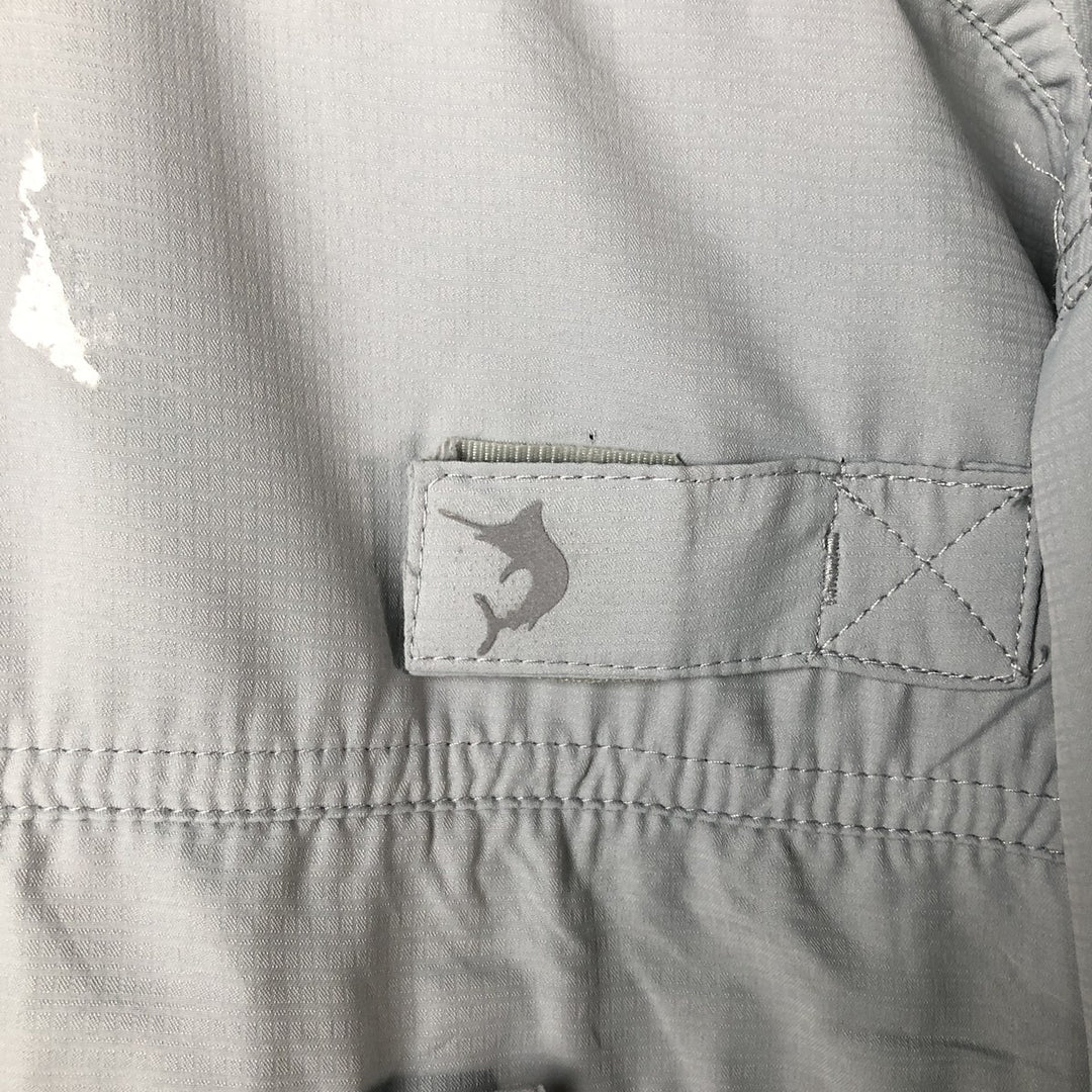 REEL LEGENDS SALTWATER Hidden Button Down Short Sleeve Fishing Shirt Men's L Size polyester gray type Vintage Second Hand