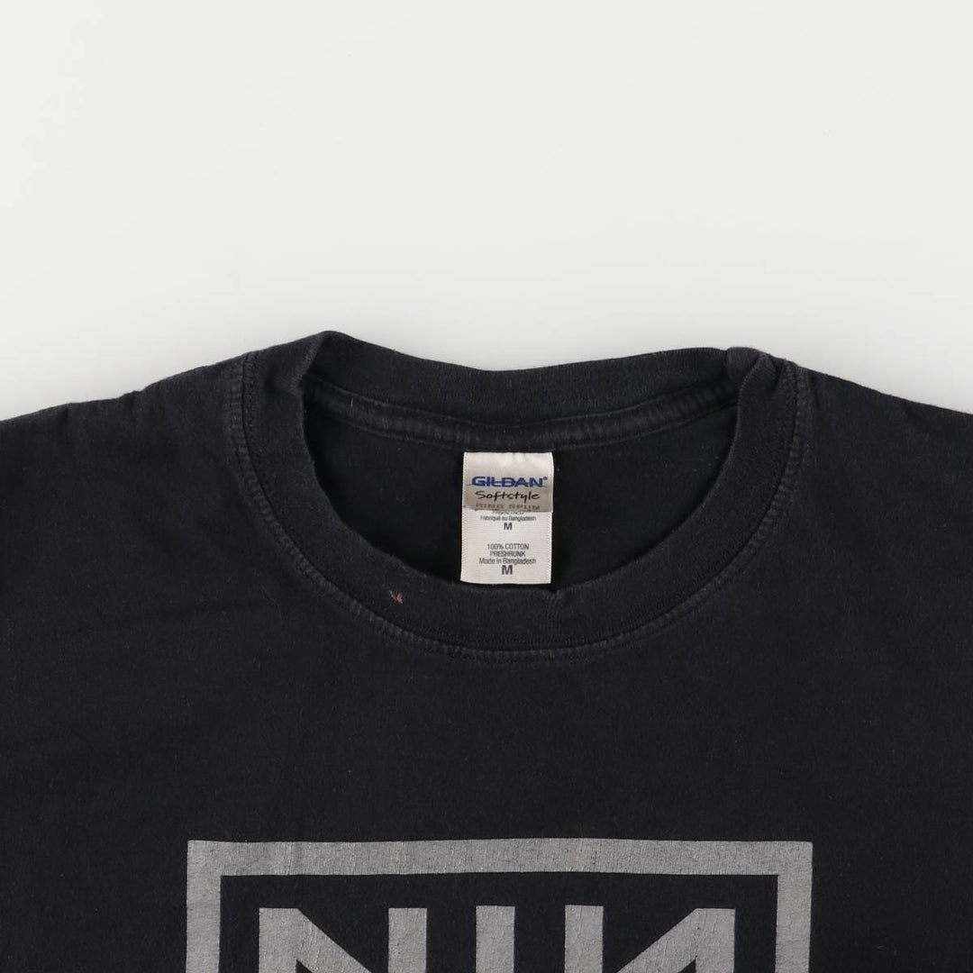 Gildan Soft Style Nine Inch Nails Band T-Shirt, Men's Size Medium cotton black type Vintage Second Hand
