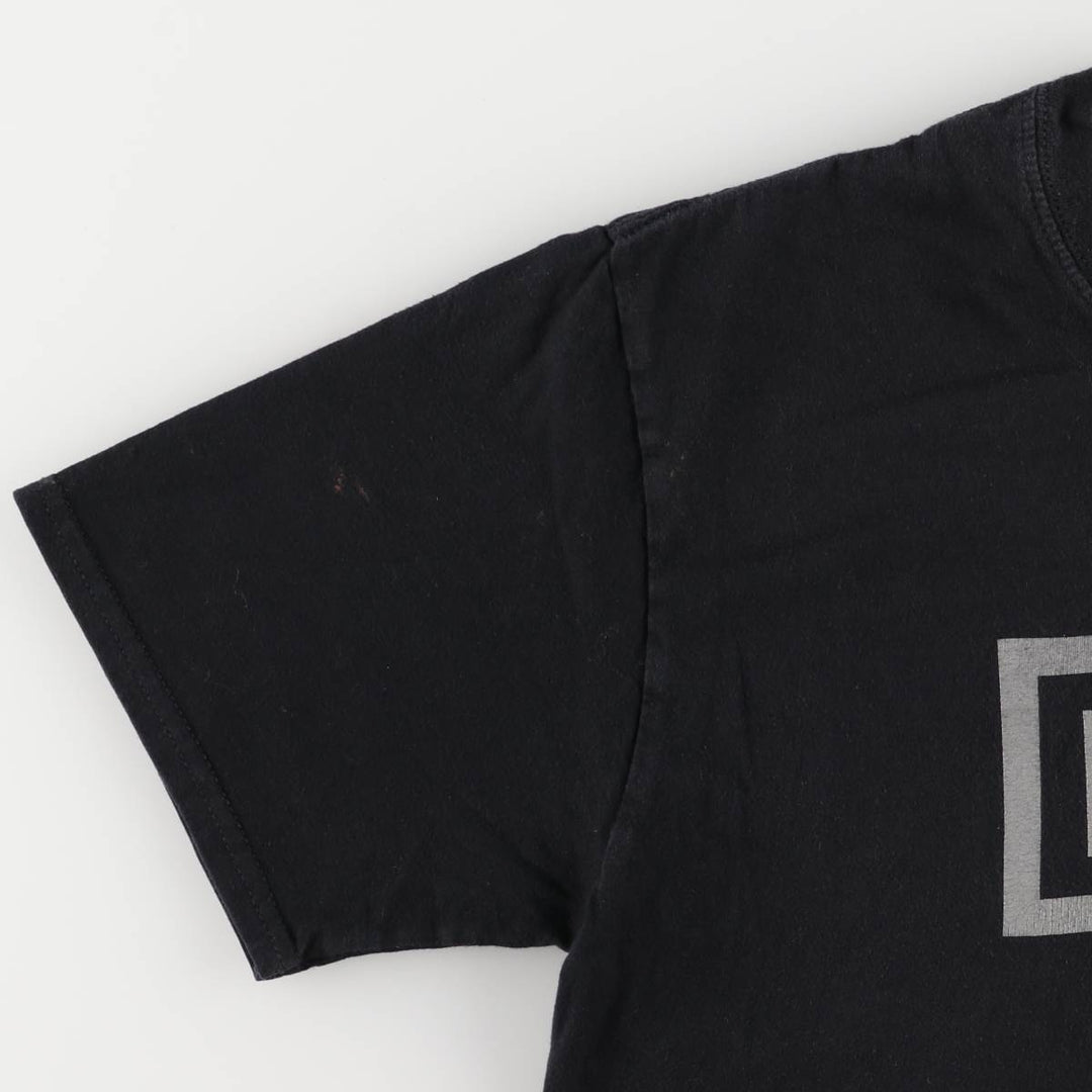 Gildan Soft Style Nine Inch Nails Band T-Shirt, Men's Size Medium cotton black type Vintage Second Hand