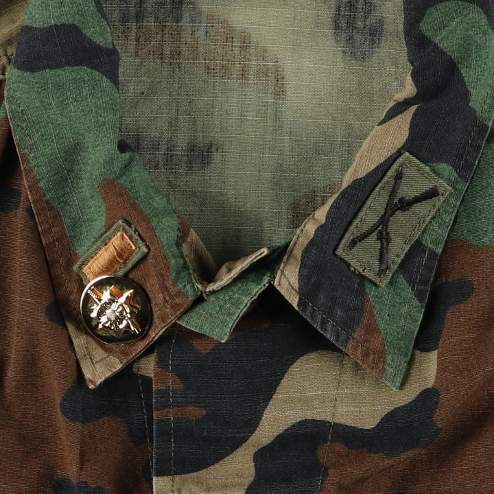 Authentic 1980'S US Military Woodland Camo Ripstop BDU Military Jacket with Badge, Made in USA, Small Regular cotton Khaki type Vintage Second Hand