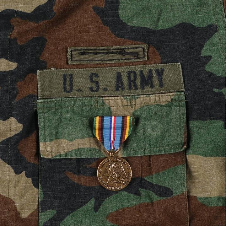 Authentic 1980'S US Military Woodland Camo Ripstop BDU Military Jacket with Badge, Made in USA, Small Regular cotton Khaki type Vintage Second Hand