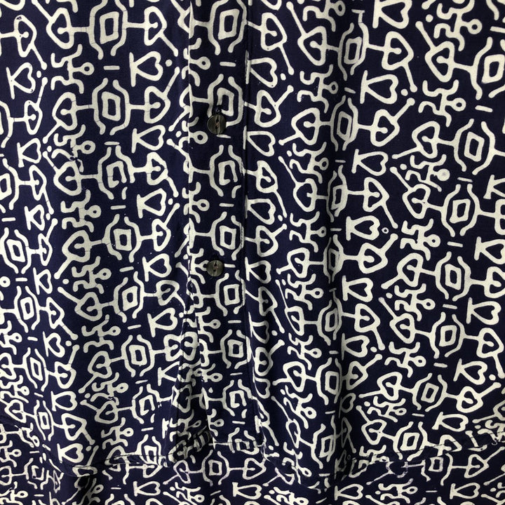 Vintage all-over print short-sleeved open-collar rayon shirt, size M. Rayon purple type Vintage Second Hand
