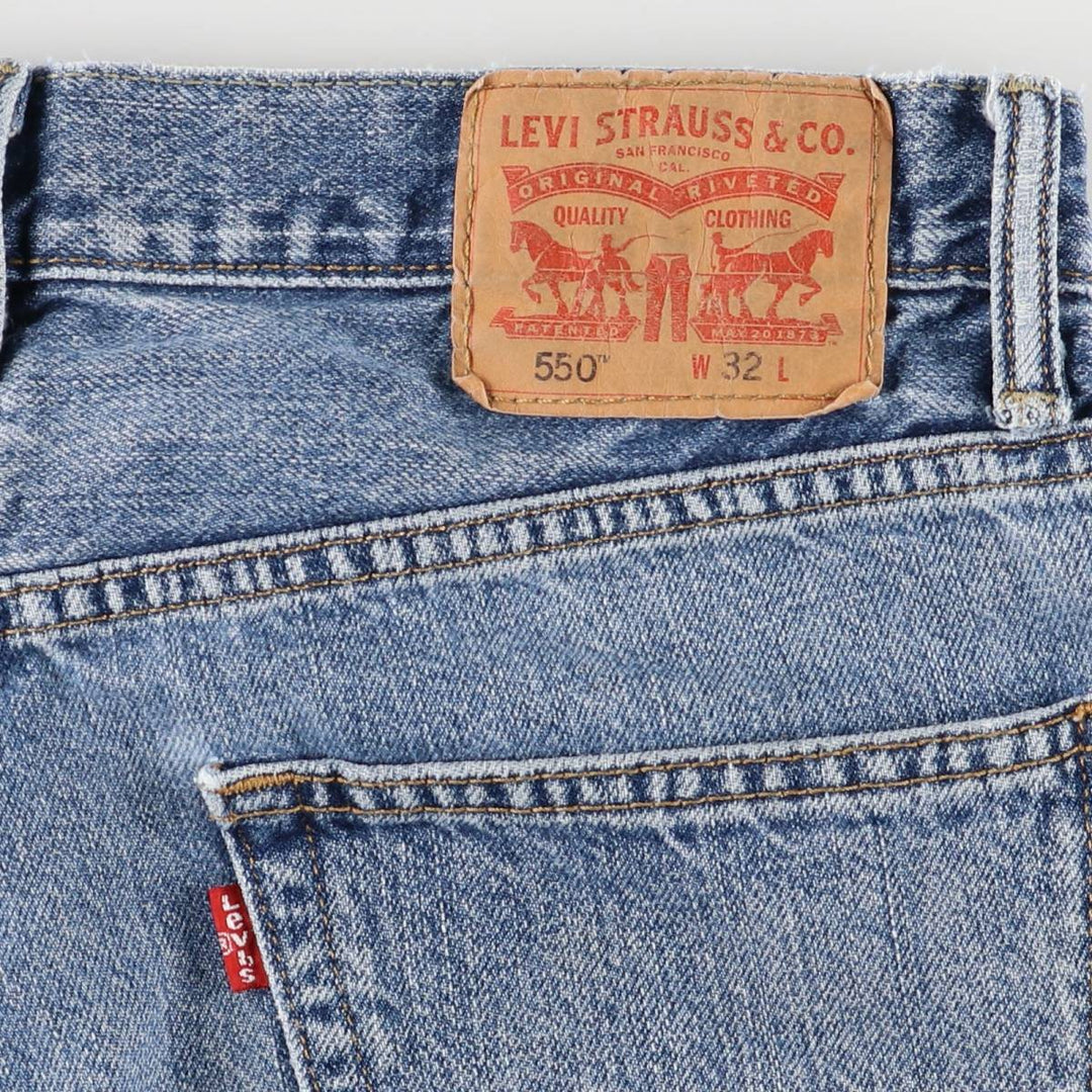 Levi's 550 denim shorts, short pants for men, size W32 cotton blue type Vintage Second Hand