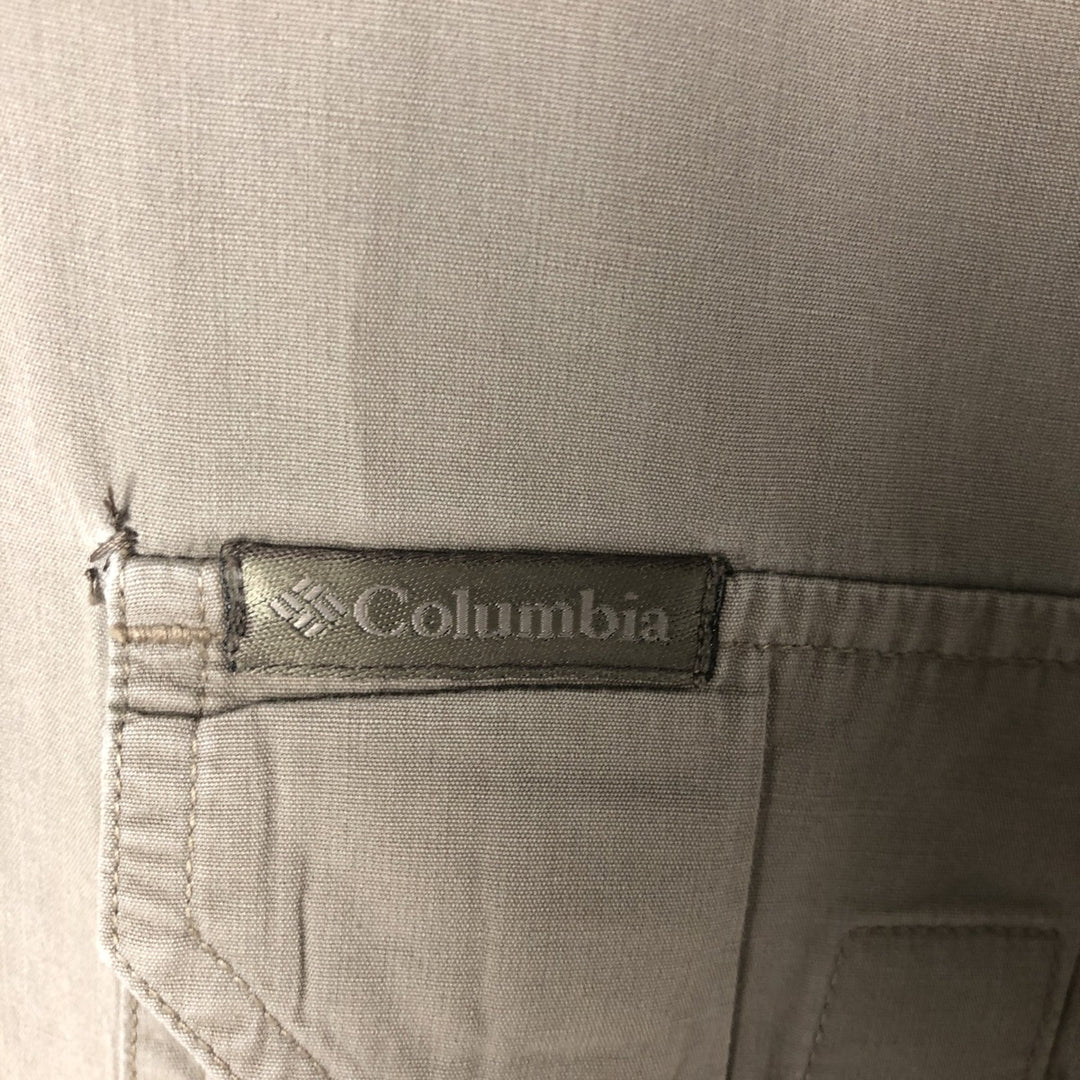 Columbia Short Sleeve Button-Down Shirt, Men's Size XL cotton Khaki type Vintage Second Hand