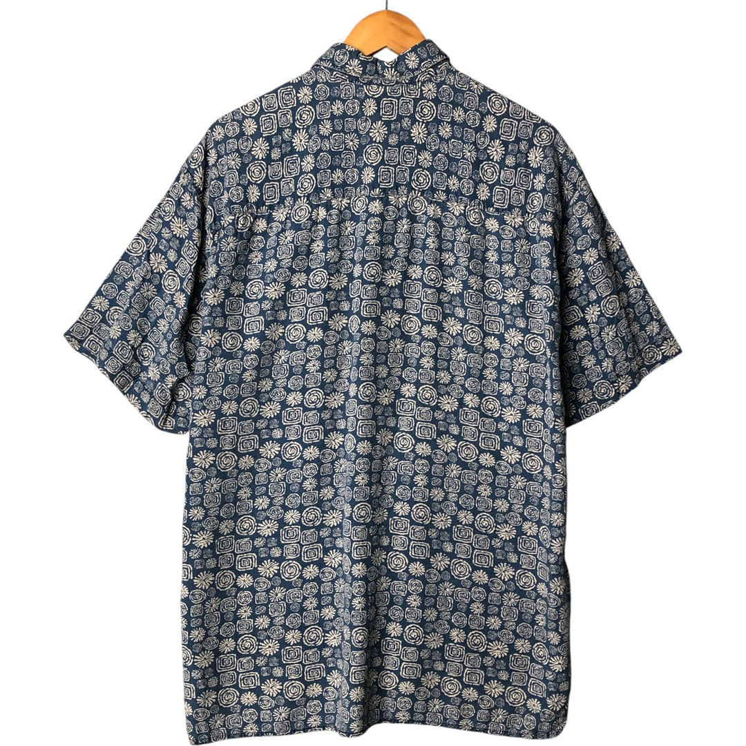 Liz Claiborne all-over print short-sleeved rayon shirt, men's size M Rayon Navy blue Vintage Second Hand