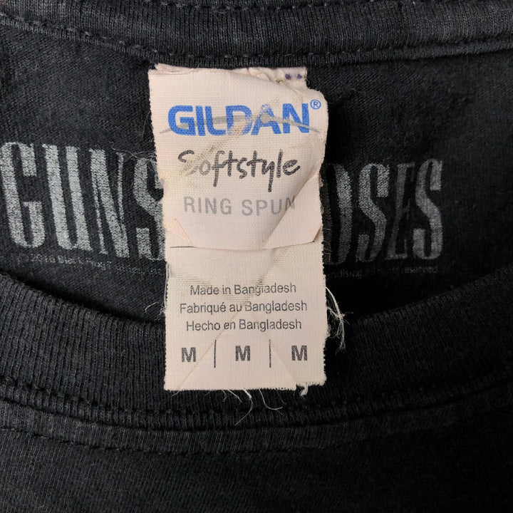 Gildan Guns N' Roses Skull Pattern Band T-Shirt, Men's Size Medium cotton black type Vintage Second Hand