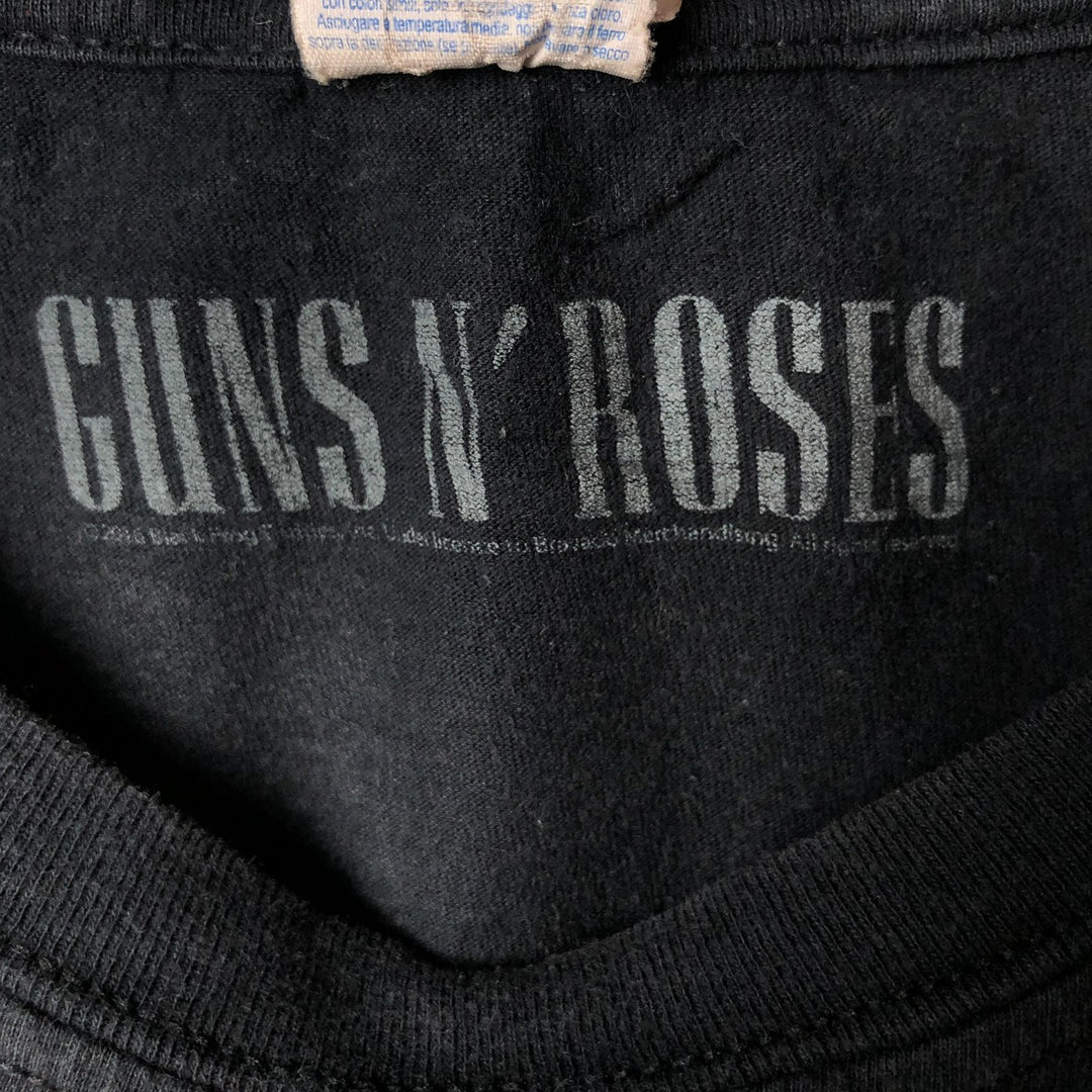Gildan Guns N' Roses Skull Pattern Band T-Shirt, Men's Size Medium cotton black type Vintage Second Hand