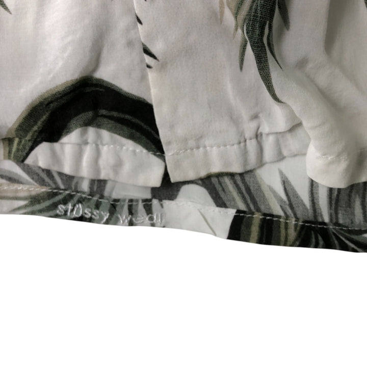 STUSSY All-Over Leaf Pattern Open Collar Rayon Hawaiian Aloha Shirt, Men's Size Small Rayon white type Vintage Second Hand