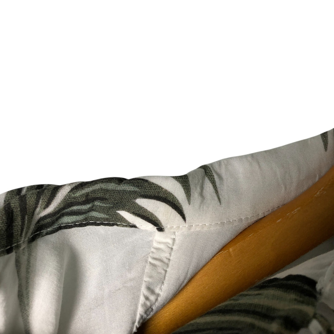 STUSSY All-Over Leaf Pattern Open Collar Rayon Hawaiian Aloha Shirt, Men's Size Small Rayon white type Vintage Second Hand