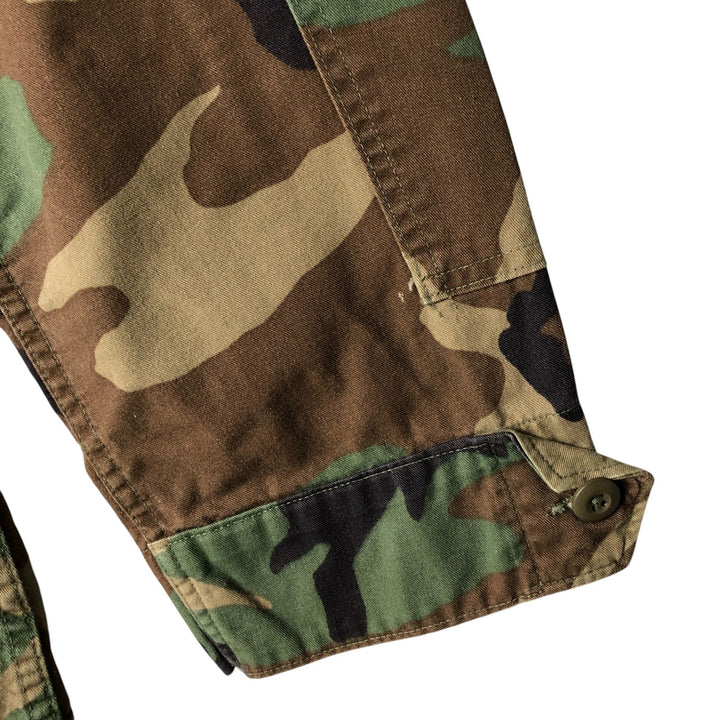 90'S US Military Genuine Camouflage Pattern Woodland Camo BDU Military Jacket Made in USA MEDIUM-SHORT Men's M Size Vintage Nylon Khaki type Vintage Second Hand