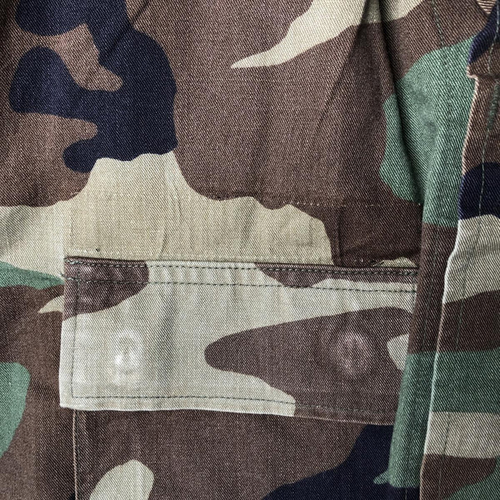1990'S US Military Camouflage Woodland Camo Stars and Stripes BDU Military Jacket, Made in USA, Medium-Short, Men's Size M cotton Khaki type Vintage Second Hand