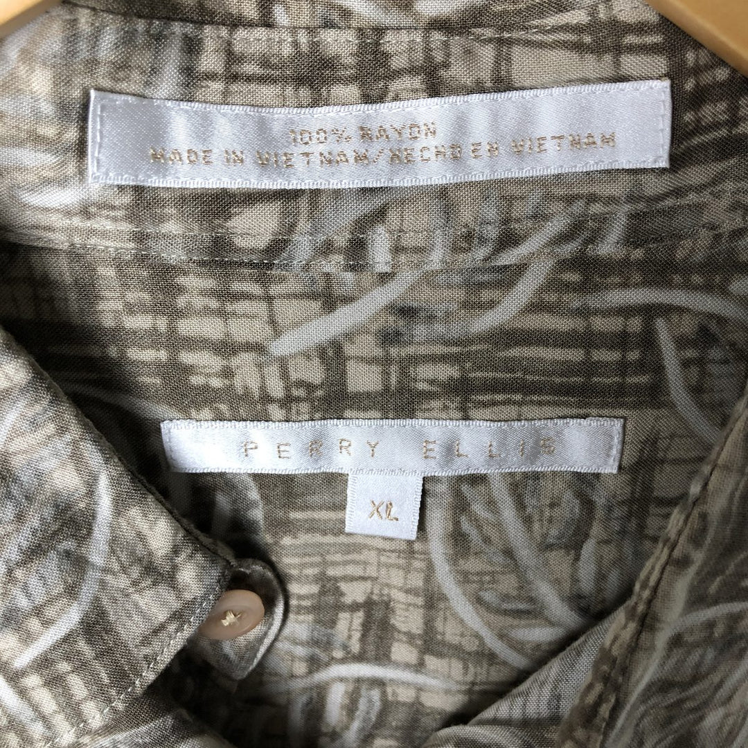 Perry Ellis Leaf Pattern Short Sleeve Rayon Shirt, Men's Size XL Rayon Khaki type beige Vintage Second Hand