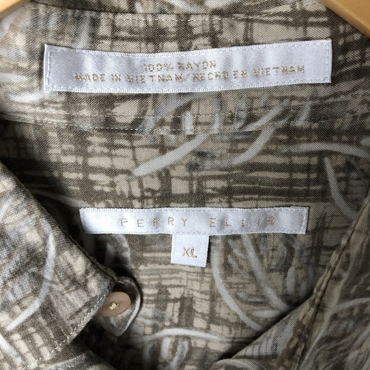 Perry Ellis Leaf Pattern Short Sleeve Rayon Shirt, Men's Size XL Rayon Khaki type beige Vintage Second Hand