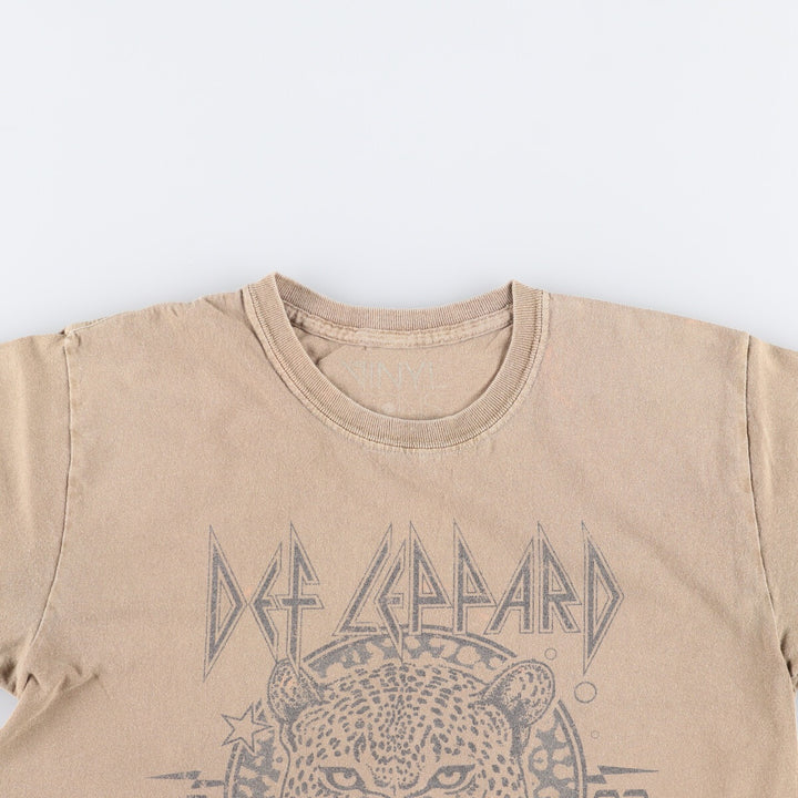 THE VINYL ICON DEF LEPPARD Band T-Shirt, Men's Size Small cotton Khaki type Vintage Second Hand