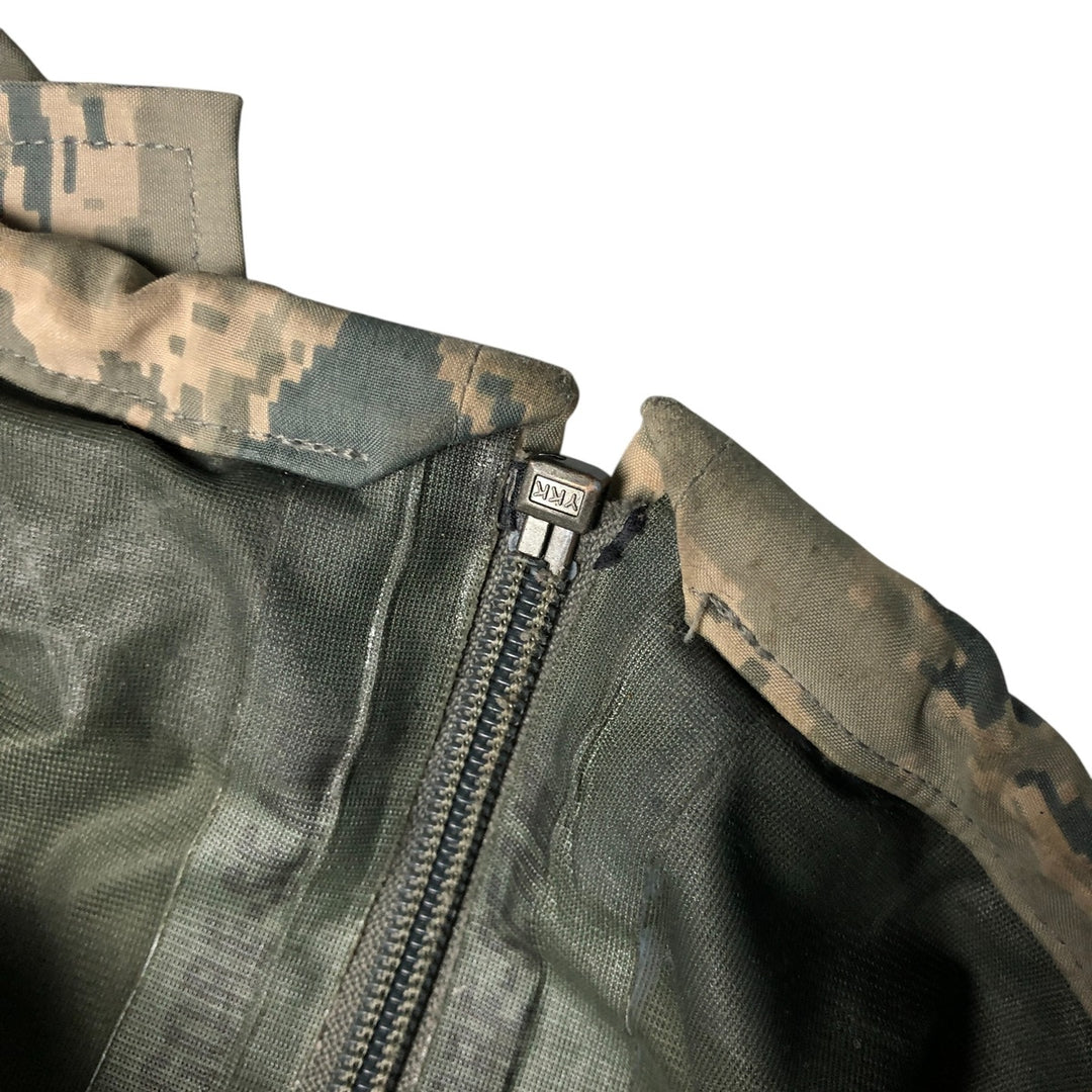 Authentic 2000'S US military camouflage pattern ABU Digital Tiger Camo military Gore-Tex parka, made in the USA, large regular size, equivalent to men's L. Nylon gray type Vintage Second Hand