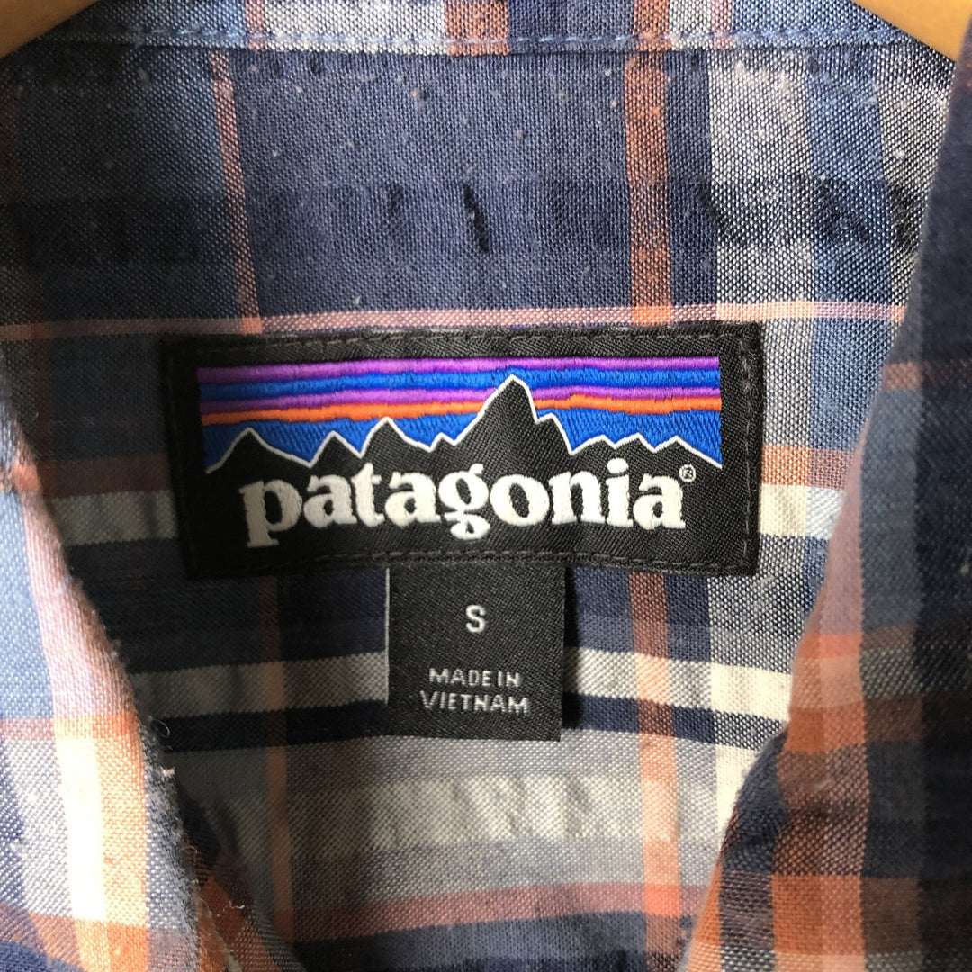 Patagonia 53004SP18 Short Sleeve Check Shirt, Men's Size Medium, Boxy Seersucker polyester navy blue type Vintage Second Hand