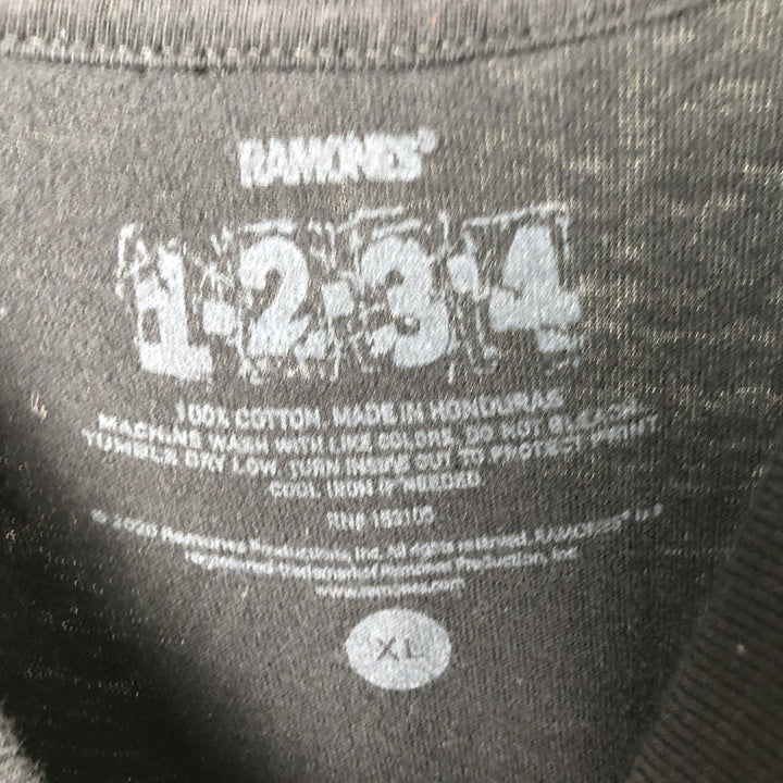 RAMONES Band T-shirt, Men's XL size cotton black type Vintage Second Hand