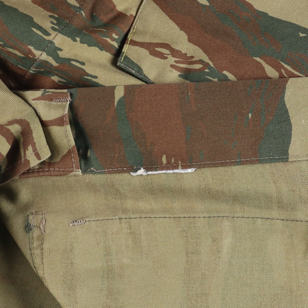 Camouflage pattern lizard camo military jacket, men's size L unclear Khaki type Vintage Second Hand