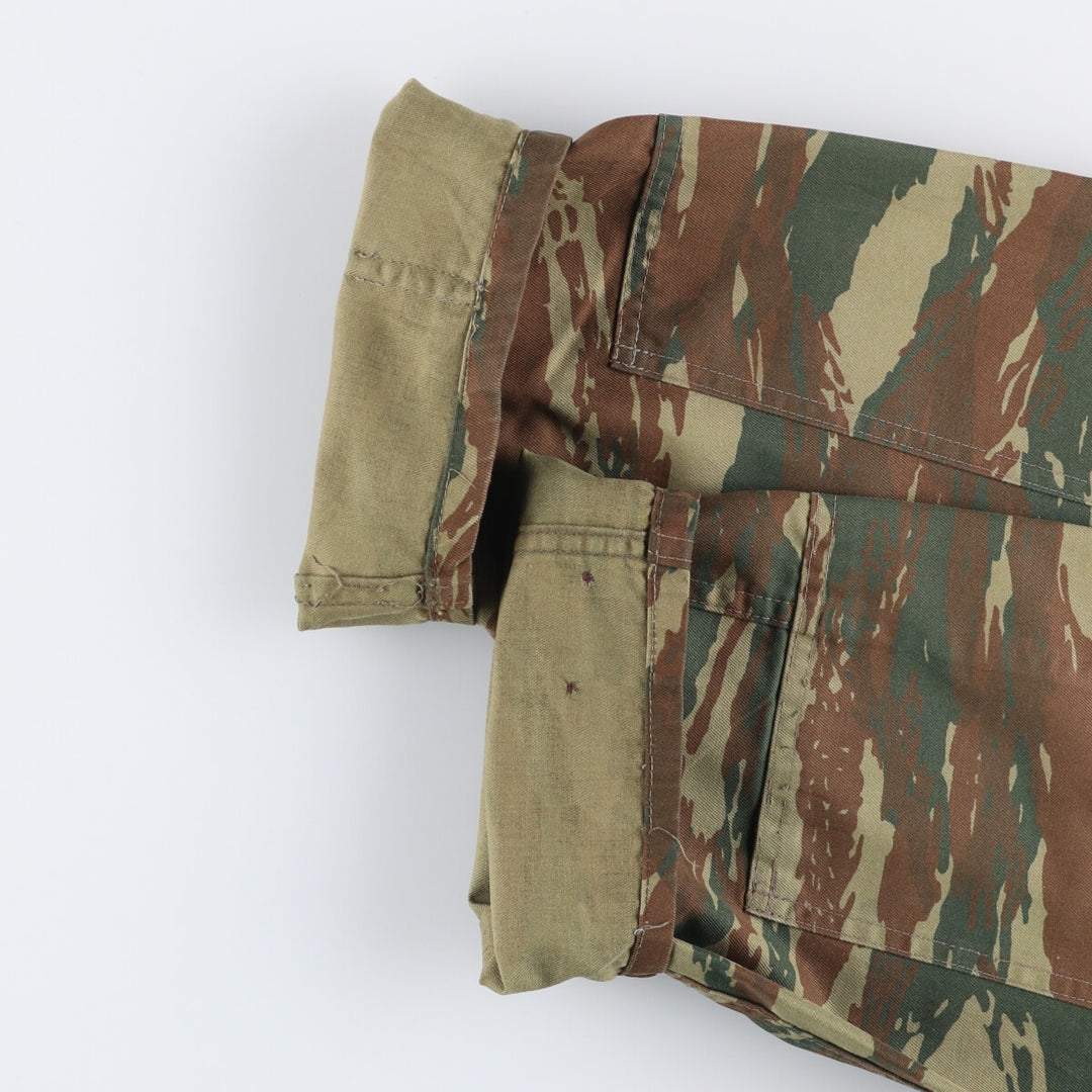 Camouflage pattern lizard camo military jacket, men's size L unclear Khaki type Vintage Second Hand