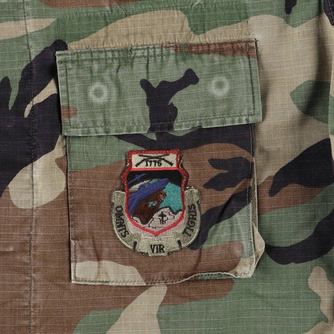 90'S US Military Camouflage Pattern Woodland Camo Patch BDU Ripstop Military Jacket, Made in USA, Medium-Short Nylon Khaki type Vintage Second Hand