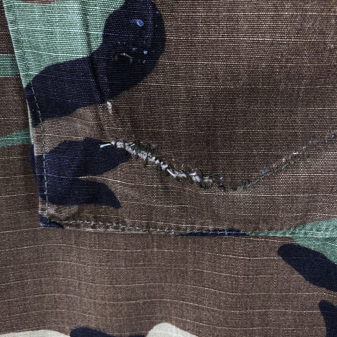 90'S US Military Camouflage Pattern Woodland Camo Patch BDU Ripstop Military Jacket, Made in USA, Medium-Short Nylon Khaki type Vintage Second Hand