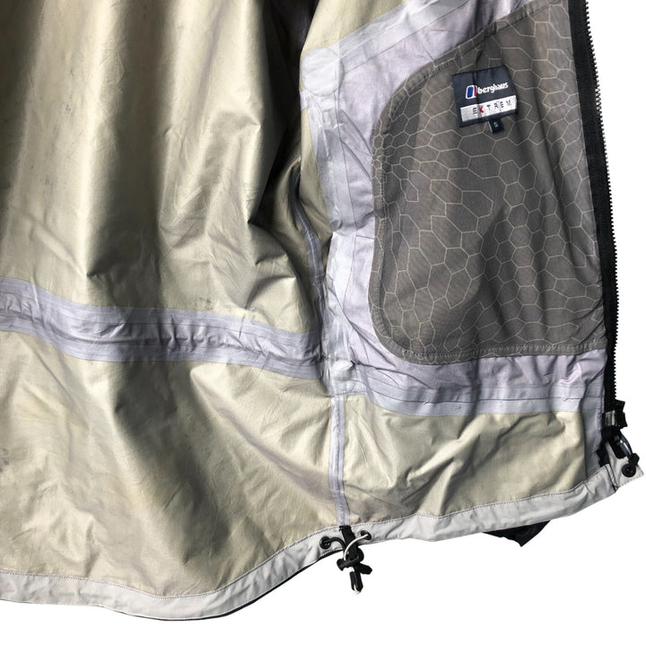 Berghaus EXTREM GORE-TEX Mountain Parka Shell Jacket, Men's Size Small Nylon (Gore-Tex) black type Vintage Second Hand