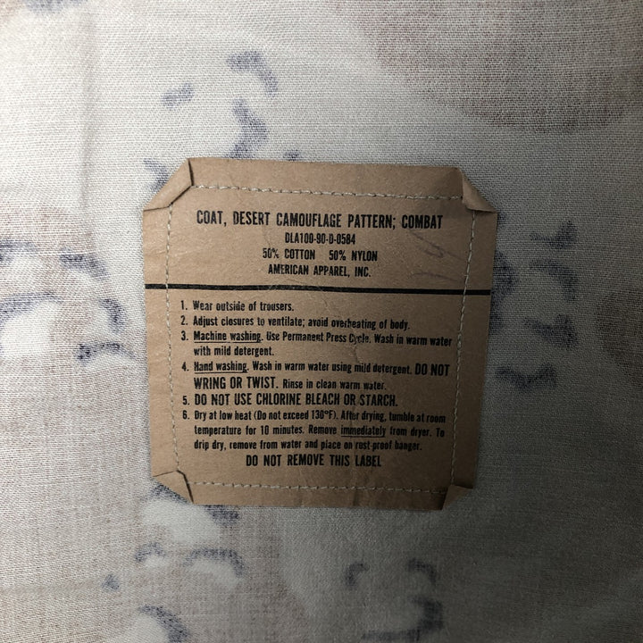 1990'S US Military Camouflage Pattern 6C Desert Chocolate Chip Camo BDU Military Jacket, Made in USA, Men's Size L, Vintage cotton beige type brown Vintage Second Hand