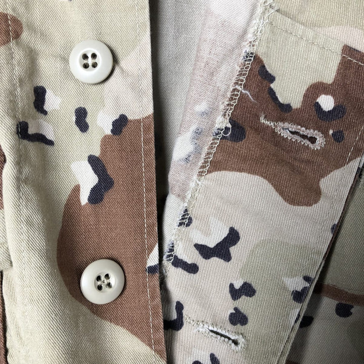 1990'S US Military Camouflage Pattern 6C Desert Chocolate Chip Camo BDU Military Jacket, Made in USA, Men's Size L, Vintage cotton beige type brown Vintage Second Hand