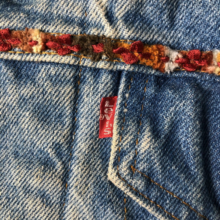 1990'S Vintage Levi's Denim Jacket, Made in the USA, Women's Size Medium unclear blue type Vintage Second Hand