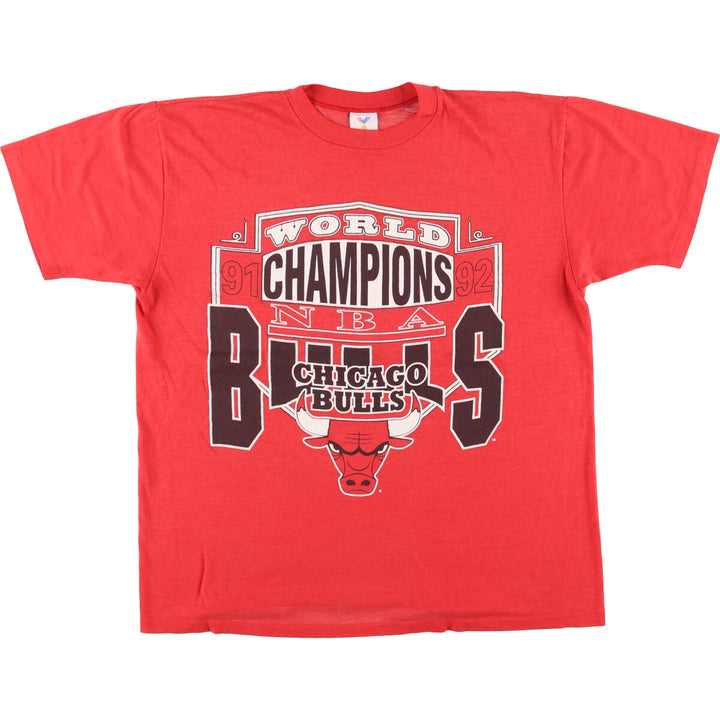 Vintage 1990'S ARTEX NBA Chicago Bulls logo print T-shirt, Made in USA, Men's Size L cotton red type Vintage Second Hand
