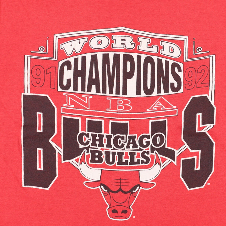 Vintage 1990'S ARTEX NBA Chicago Bulls logo print T-shirt, Made in USA, Men's Size L cotton red type Vintage Second Hand