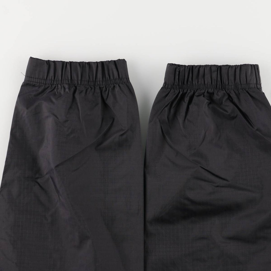 90'S Umbro Nylon Jacket, Men's Size Medium, Vintage Nylon navy blue type Vintage Second Hand