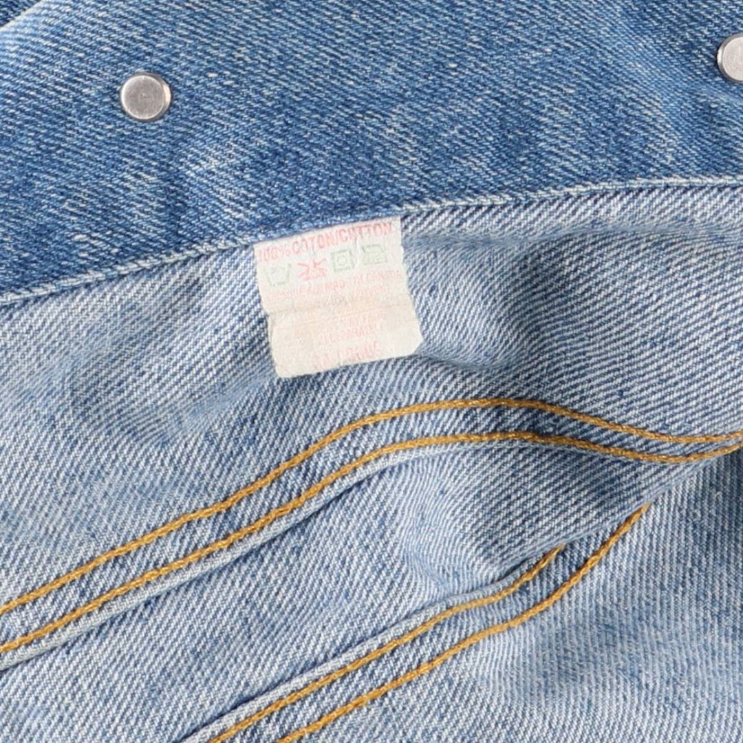 Vintage Lee denim jacket from the 1970'S to 1980s, made in Canada, size M. cotton blue type Vintage Second Hand
