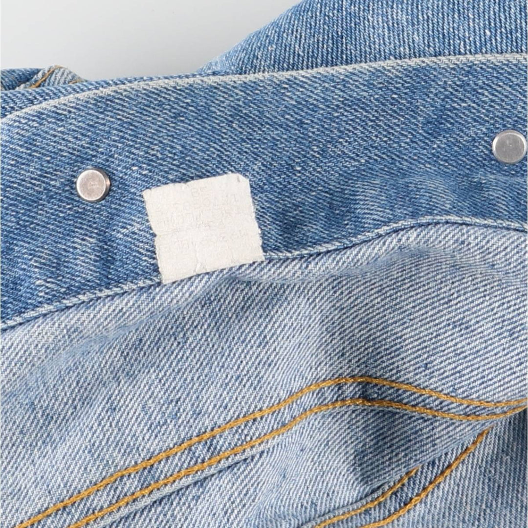 Vintage Lee denim jacket from the 1970'S to 1980s, made in Canada, size M. cotton blue type Vintage Second Hand