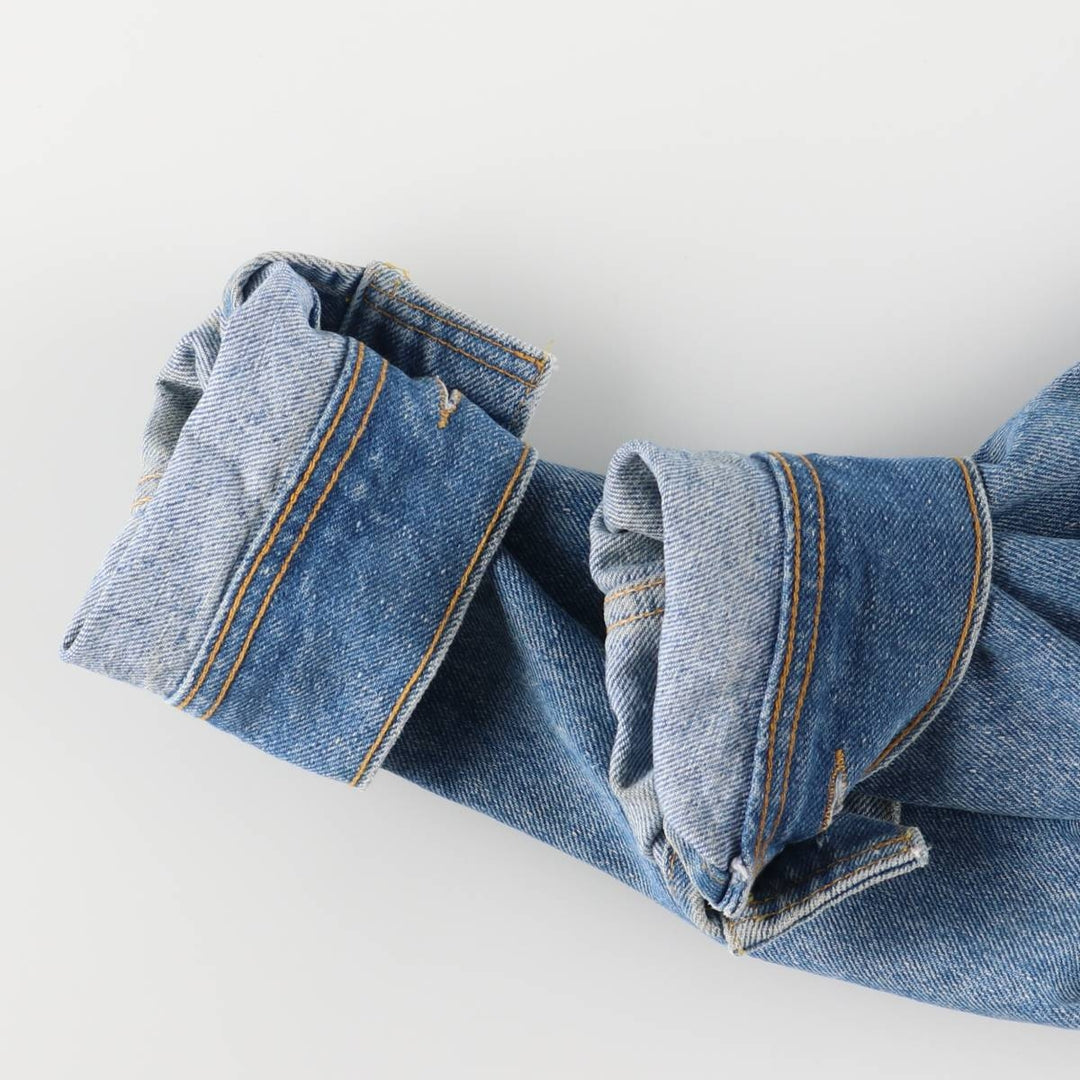 Vintage Lee denim jacket from the 1970'S to 1980s, made in Canada, size M. cotton blue type Vintage Second Hand