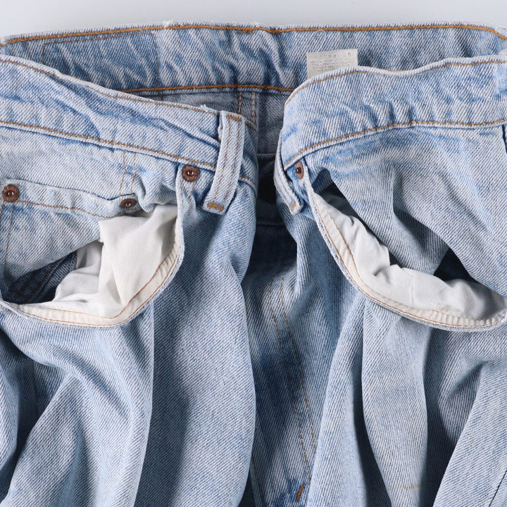 90'S Levi's 560-4834 Loose Fit Tapered Leg Denim Pants, Made in USA, Men's, Size 35, Vintage cotton Blue type light blue Vintage Second Hand