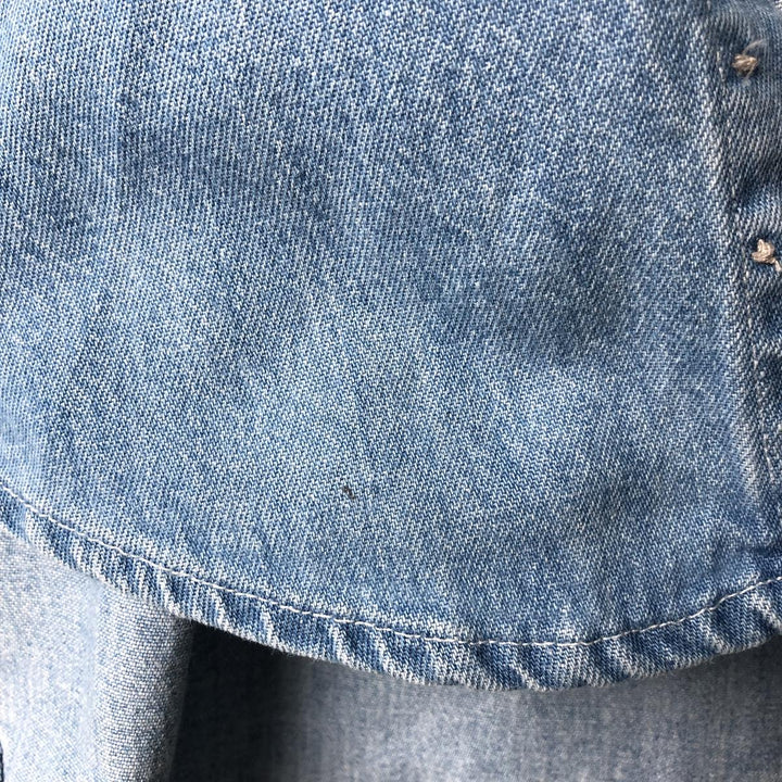 90'S LLBean Long Sleeve Button-Down Denim Shirt, Made in Canada, Men's Size Medium, Vintage cotton blue type Vintage Second Hand