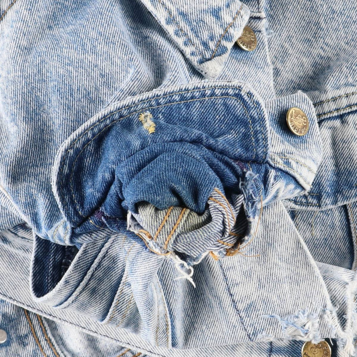 Vintage Lee denim jacket from the 1980'S to 1990s, made in the USA, size M. cotton blue type Vintage Second Hand