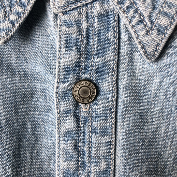 90'S Levi's Long Sleeve Denim Shirt, Men's Size L, Vintage cotton Blue type light blue Vintage Second Hand