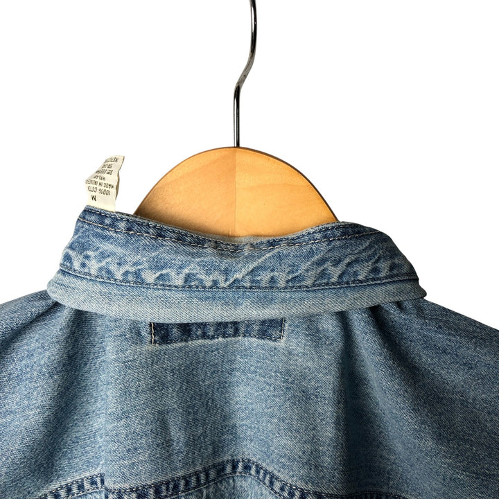 90'S Vintage Levi's Long Sleeve Denim Shirt, Men's Size Medium cotton Blue type light blue Vintage Second Hand